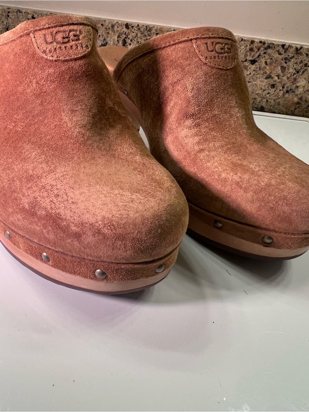 UGG Women's Size 8 Abbie Suede Clog Mules w/ 3” Heels in Chestnut - Picture 3 of 12